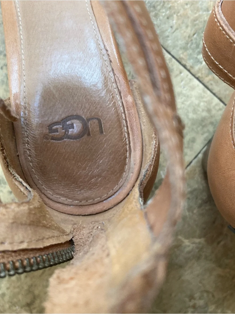 UGG char Womens Ankle-Strap Wedge Sandals -  Brown